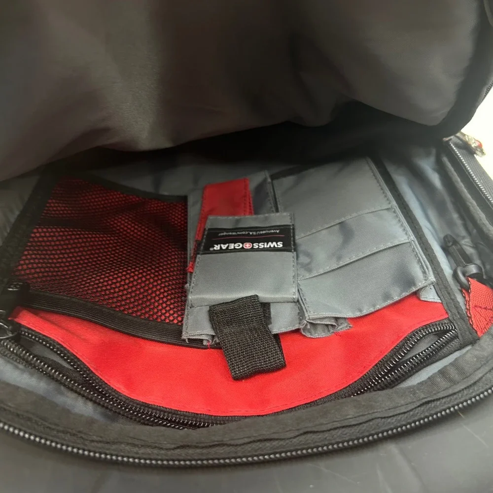 SwissGear Backpack Black Grey Professional Travel Work Bag 17